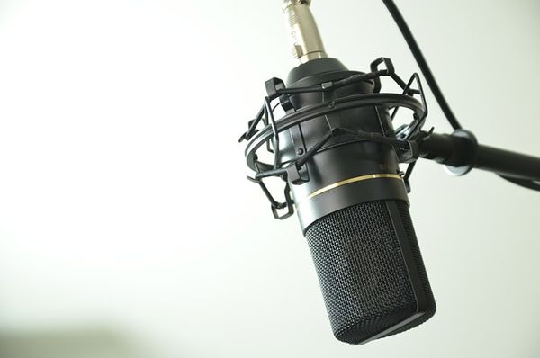 Krótki przewodnik po Fulfillment: jak przekształcić pomysł podczas podcastu w realny dochód